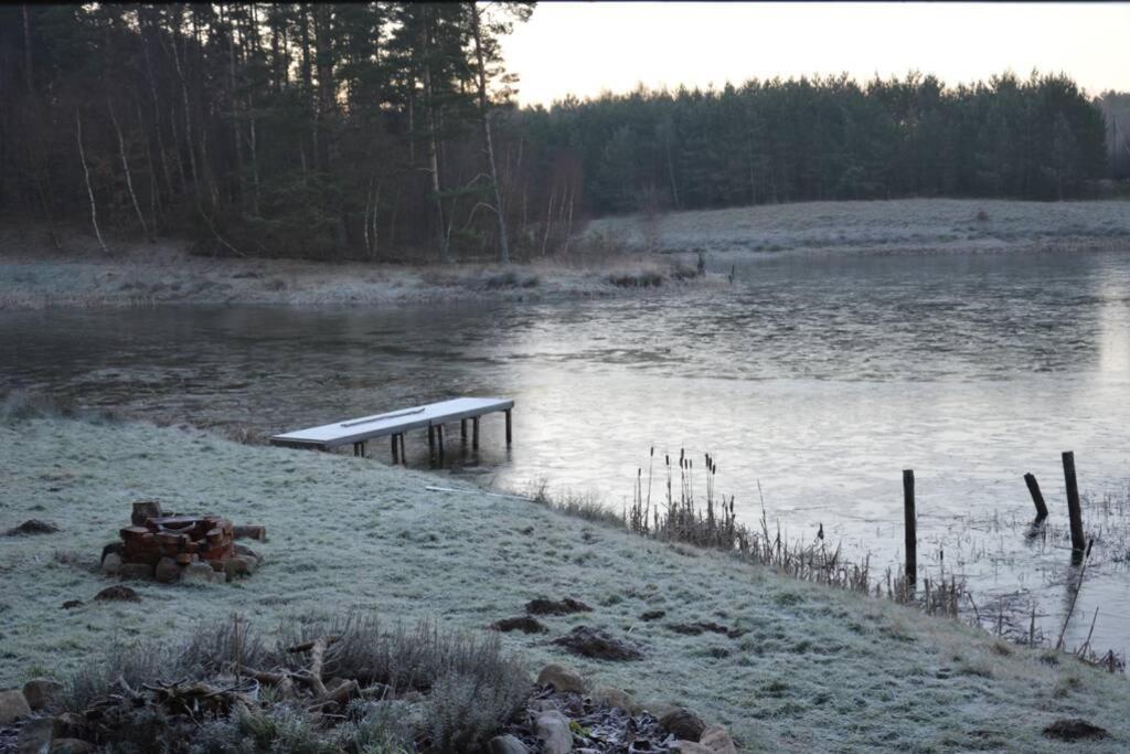 Hut In The Mid. Of Nowhere + Priv Pond+3 Ha Darzkowo Bagian luar foto